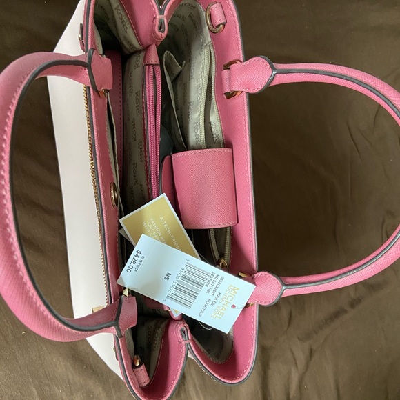 MK satchel - Picture 3 of 3